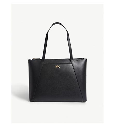 michael kors maddie large lg|Michael Kors Black Maddie Large Logo Pebbled Leather Tote Bag.